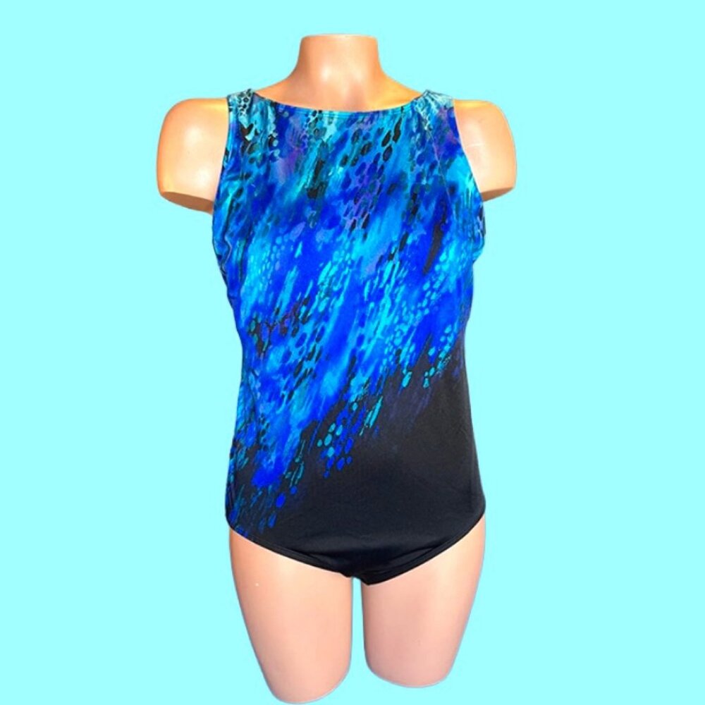 LONGITUDE High Neck / Low Leg 1P swimsuit